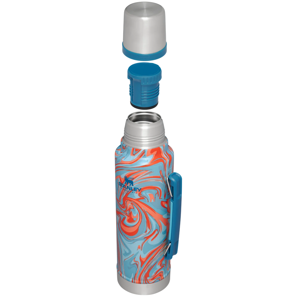 Classic Legendary Bottle | 1.5 QT Pool Swirl